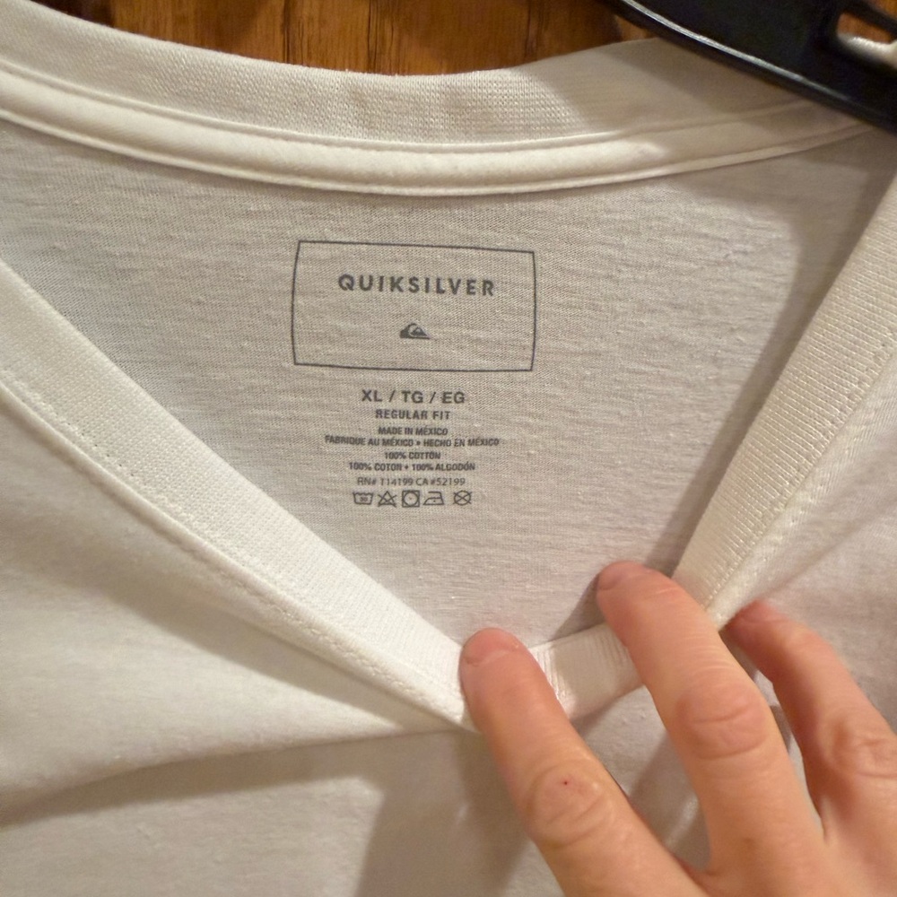 Quiksilver Men’s White Long Sleeve T-Shirt - Picture 3 of 5